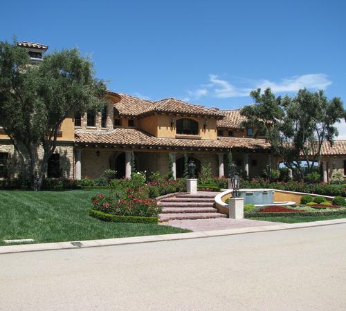 Beautiful landscape design in Beverly Hills