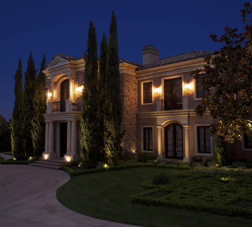 Smart Landscape Lighting Designs in Beverly Hills, CA